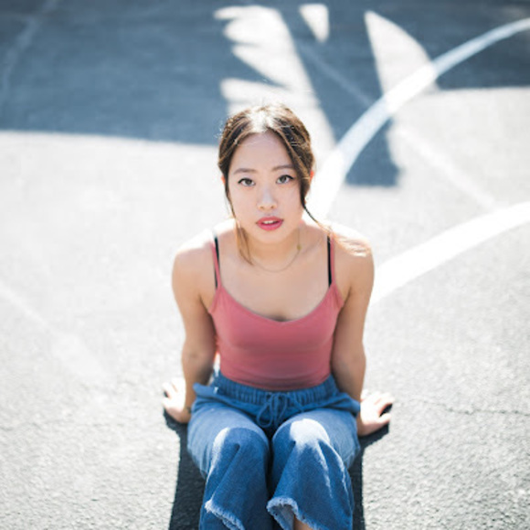 Meet your Posher, Sabrina - Picture 1 of 1